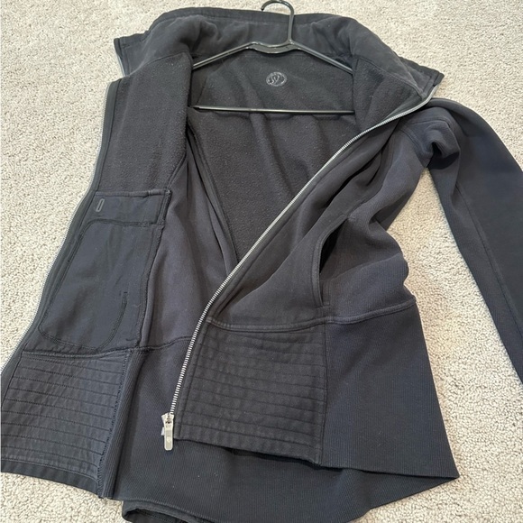 Lululemon Radiant Jacket II - Picture 9 of 9